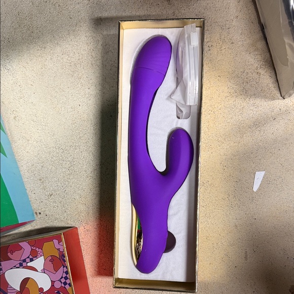 Spot - Picture 2 of 2